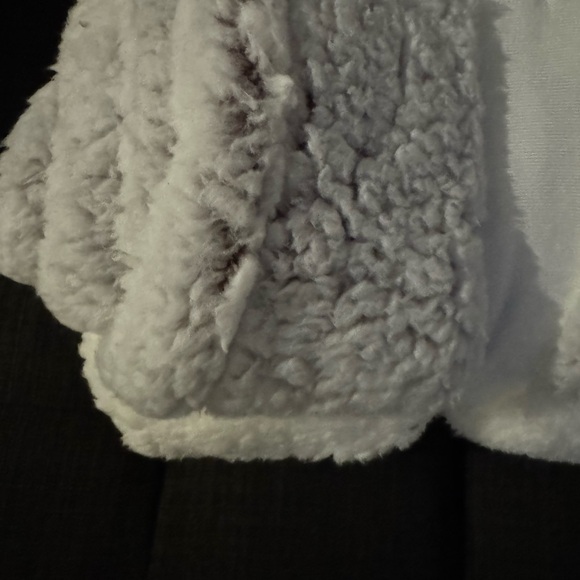 Throw blanket - Picture 4 of 4